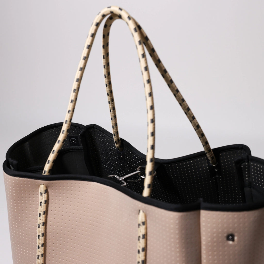 Everyday Tote Latte