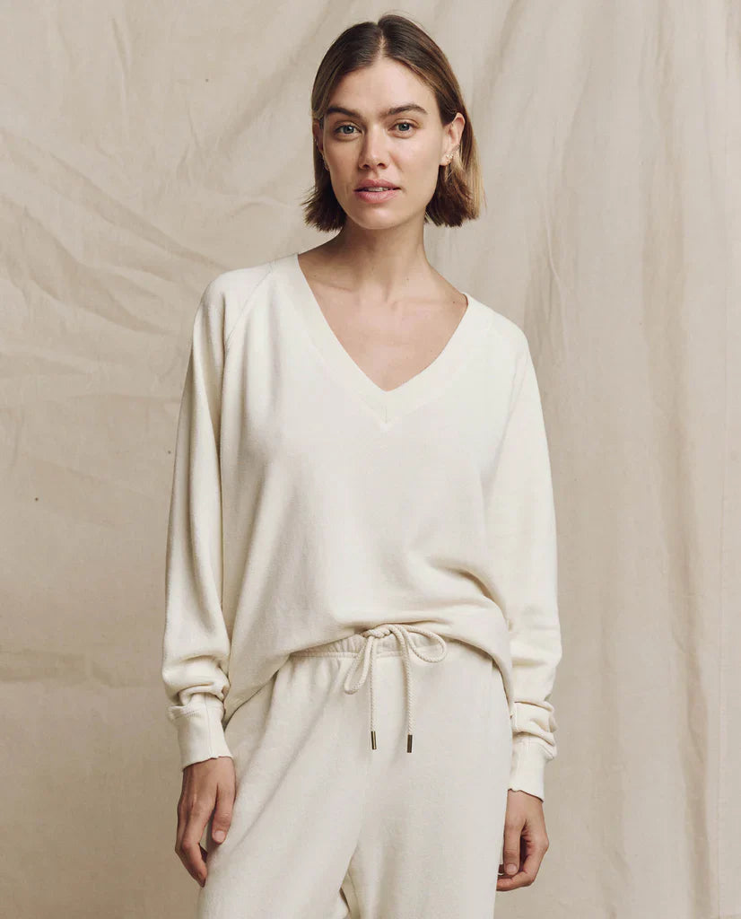 THE GREAT. THE V-NECK SWEATSHIRT